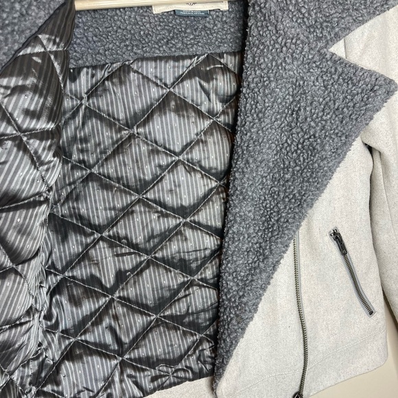 Anthropologie cartonnier wool and sherpa moto style white zip up jacket - Picture 6 of 10